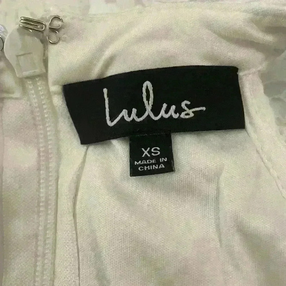 Lulu’s White lace Dress. Size XS - Picture 7 of 7